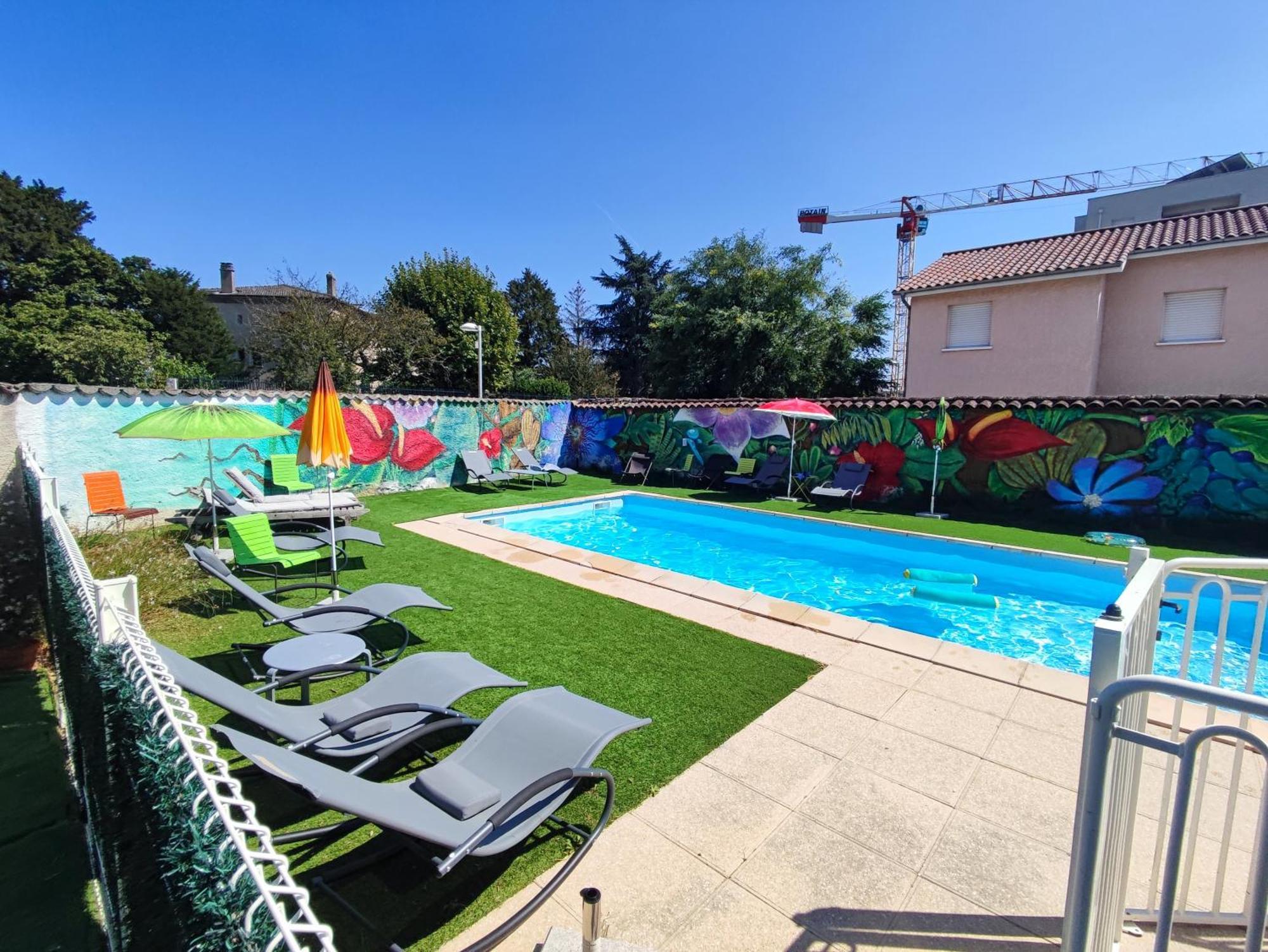 Moodz Hotel Vienne Pont-Eveque Exteriör bild