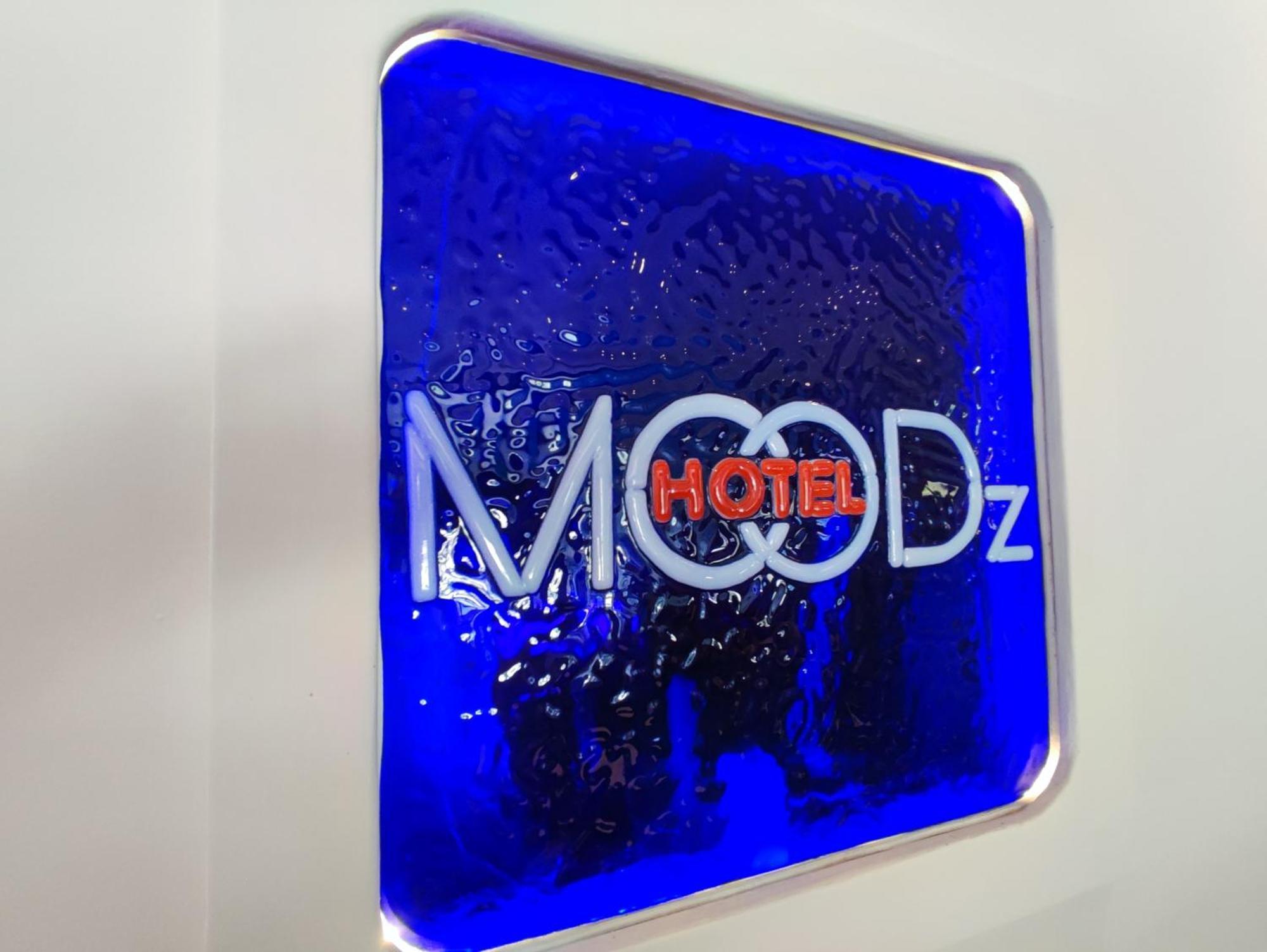 Moodz Hotel Vienne Pont-Eveque Exteriör bild