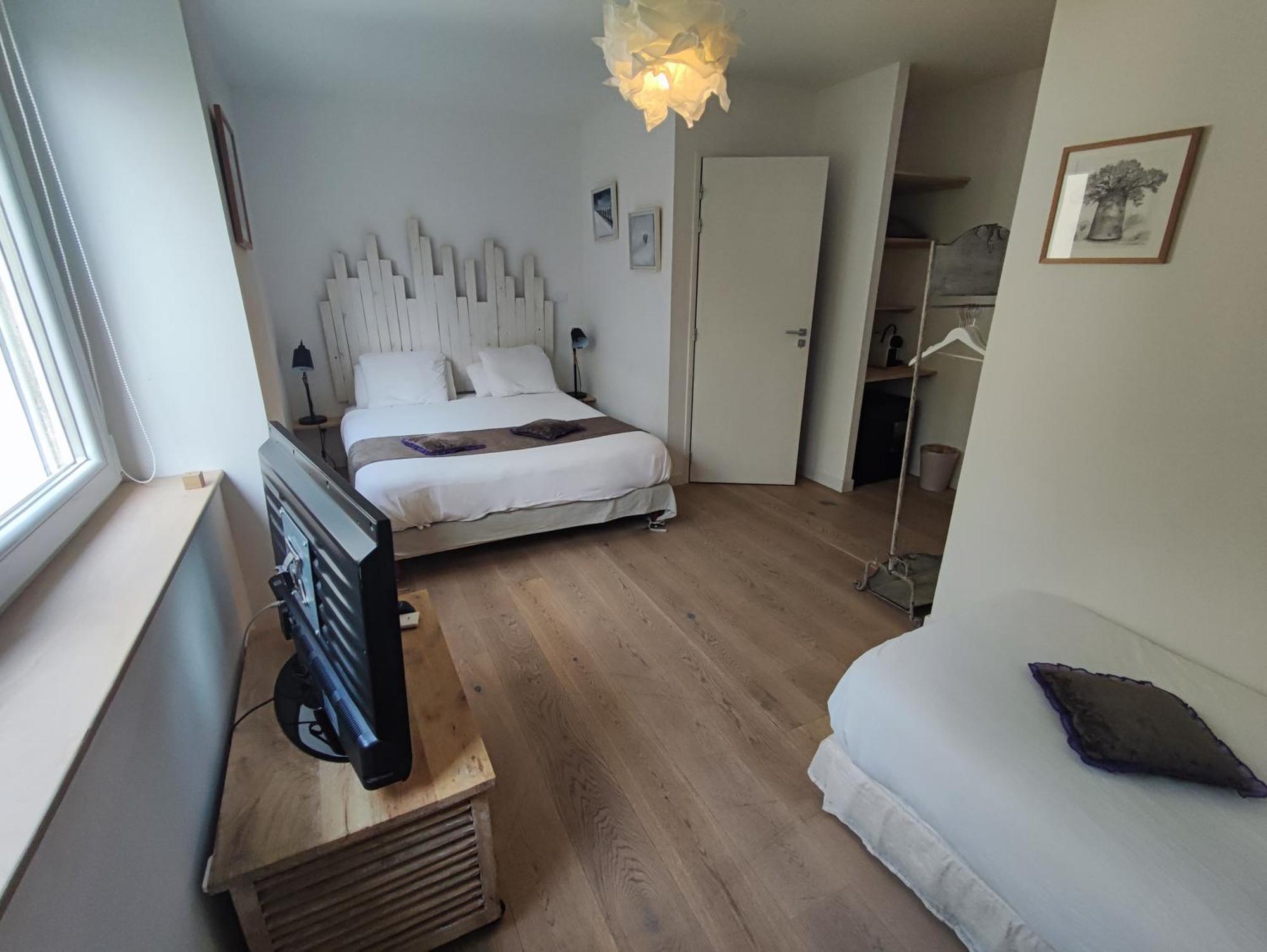Moodz Hotel Vienne Pont-Eveque Exteriör bild